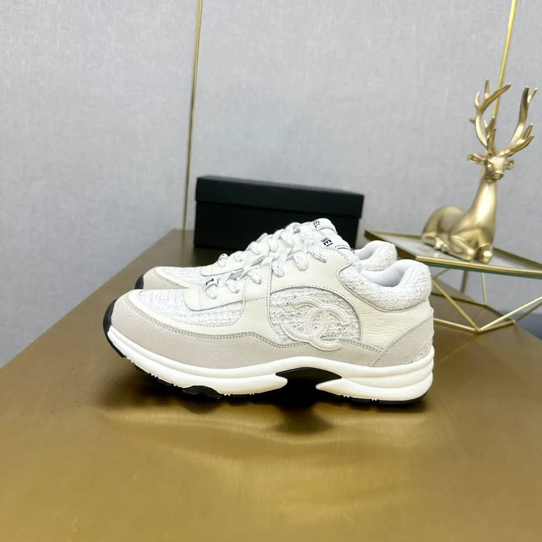👟👟Ex-factory price 480👟👟 Women's Shoes Women's Clothing Chanel Chanel - 2023 Counter Top Casual Sports Shoes This classic design; the upper is electro-embroidered with a variety of techniques; the outsole is fashionable and sporty; it is unusual to incorporate a variety of color matching elements... The diversified mix and match is very beautiful and versatile, and can be used for leisure, fashion, sports and outdoor... ꫛꫀꪝ Go➫ Material: ❶The upper is made of: original imported mercerized velvet + double-layer breathable mesh ❷The inner lining is made of: the original imported breathable mesh ❸The outsole is based on: original T👟👟factory price U combination outsole. Counter boutique packaging complete set for women 35–41 and men 38-46